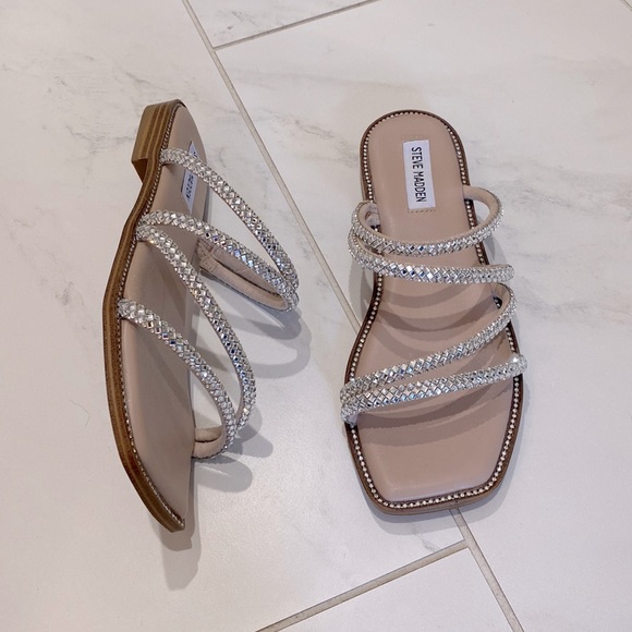 Steve Madden Shoes - Flat sandal from Steve Madden, with rhinestones on the straps